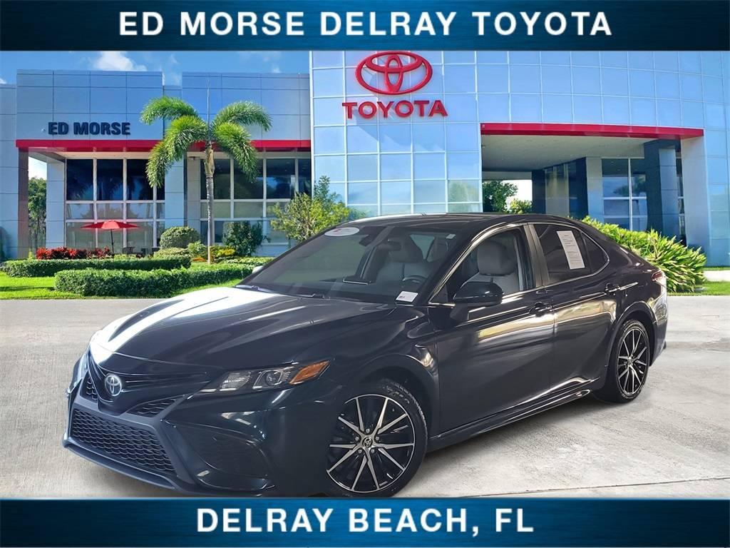 2021 Toyota Camry SE in Delray Beach FL For Sale - Image 1