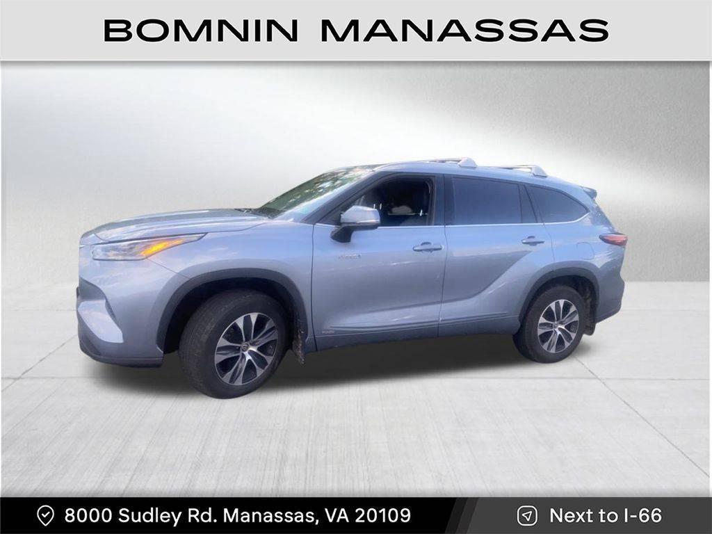 2021 Toyota Highlander Hybrid XLE in Manassas VA For Sale - Image 1