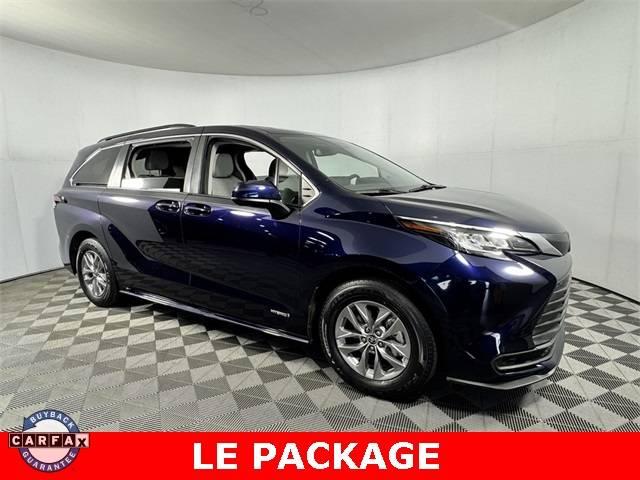 2021 Toyota Sienna LE in Cornelius NC For Sale - Image 1