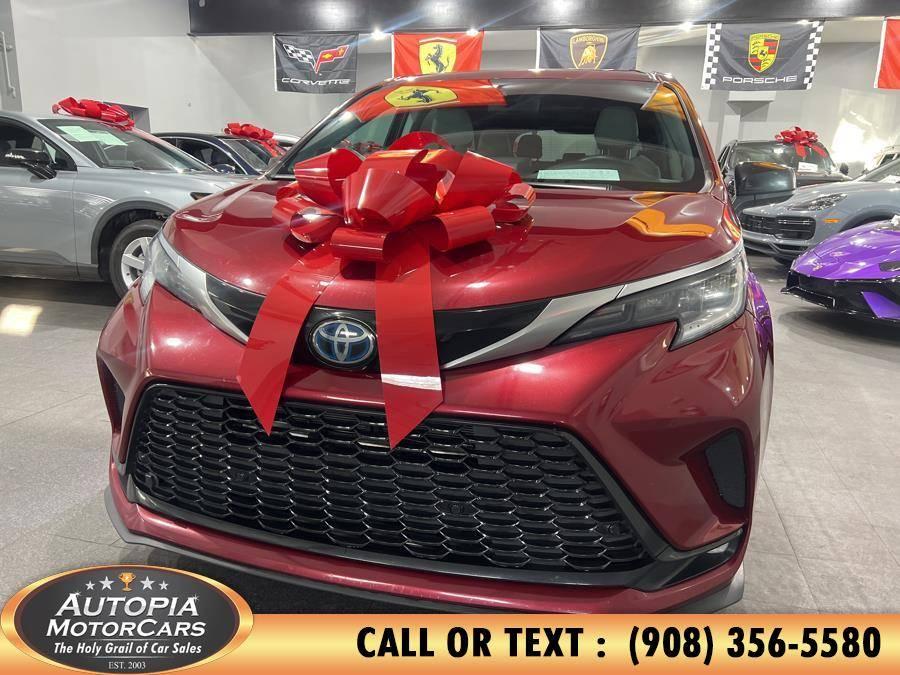 2021 Toyota Sienna LE in Union NJ For Sale - Image 1