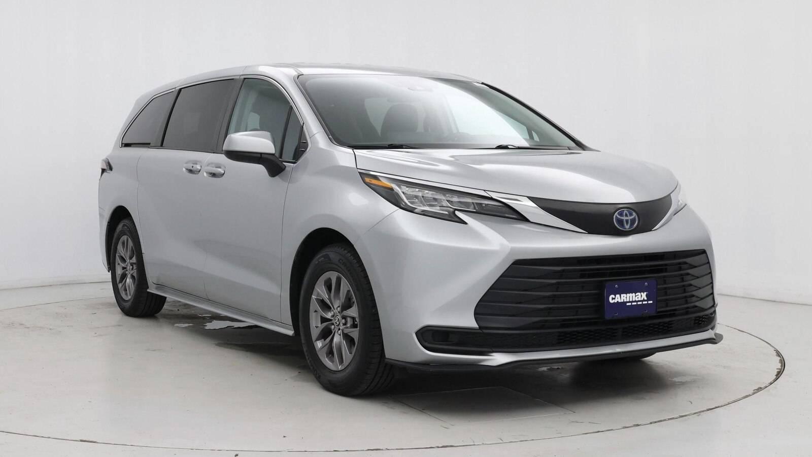 2021 Toyota Sienna LE in Birmingham AL For Sale - Image 1