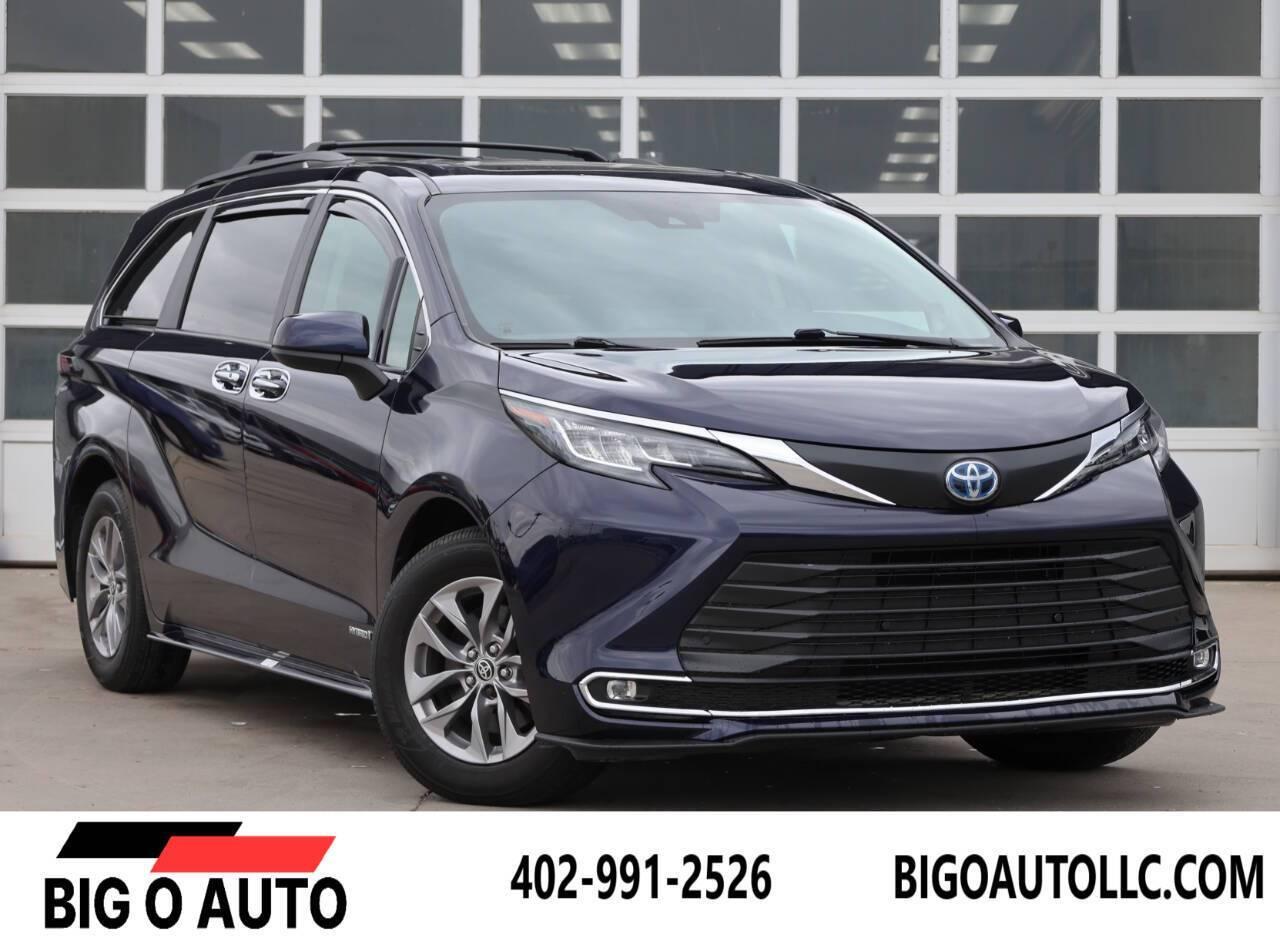 2021 Toyota Sienna XLE in Omaha NE For Sale - Image 1