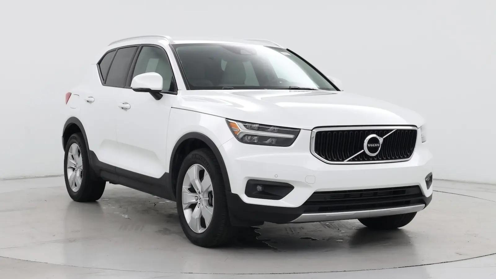 2021 Volvo XC40 Momentum in Birmingham AL For Sale - Image 1
