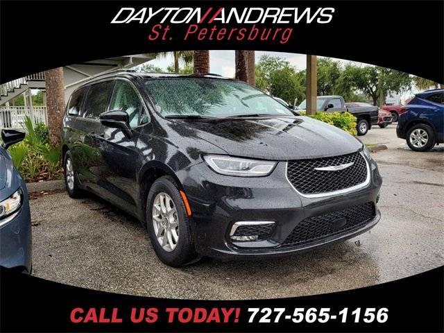 2022 Chrysler Pacifica Touring L in St. Petersburg FL For Sale - Image 1