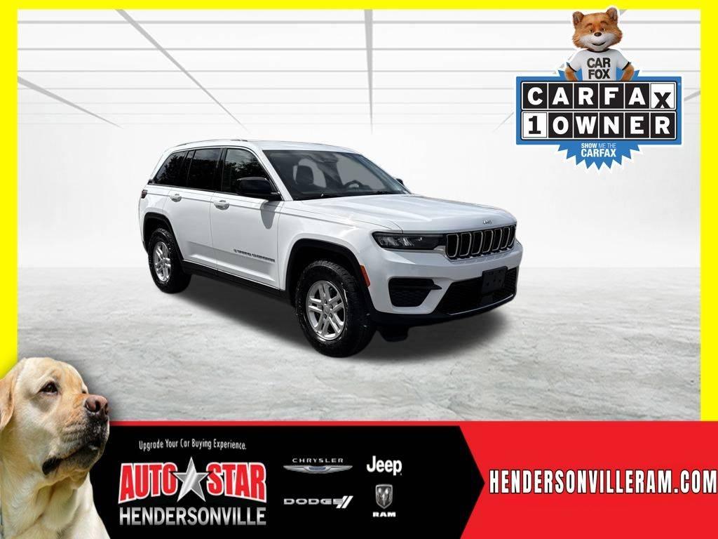 2022 Jeep Grand Cherokee Laredo in Hendersonville NC For Sale - Image 1