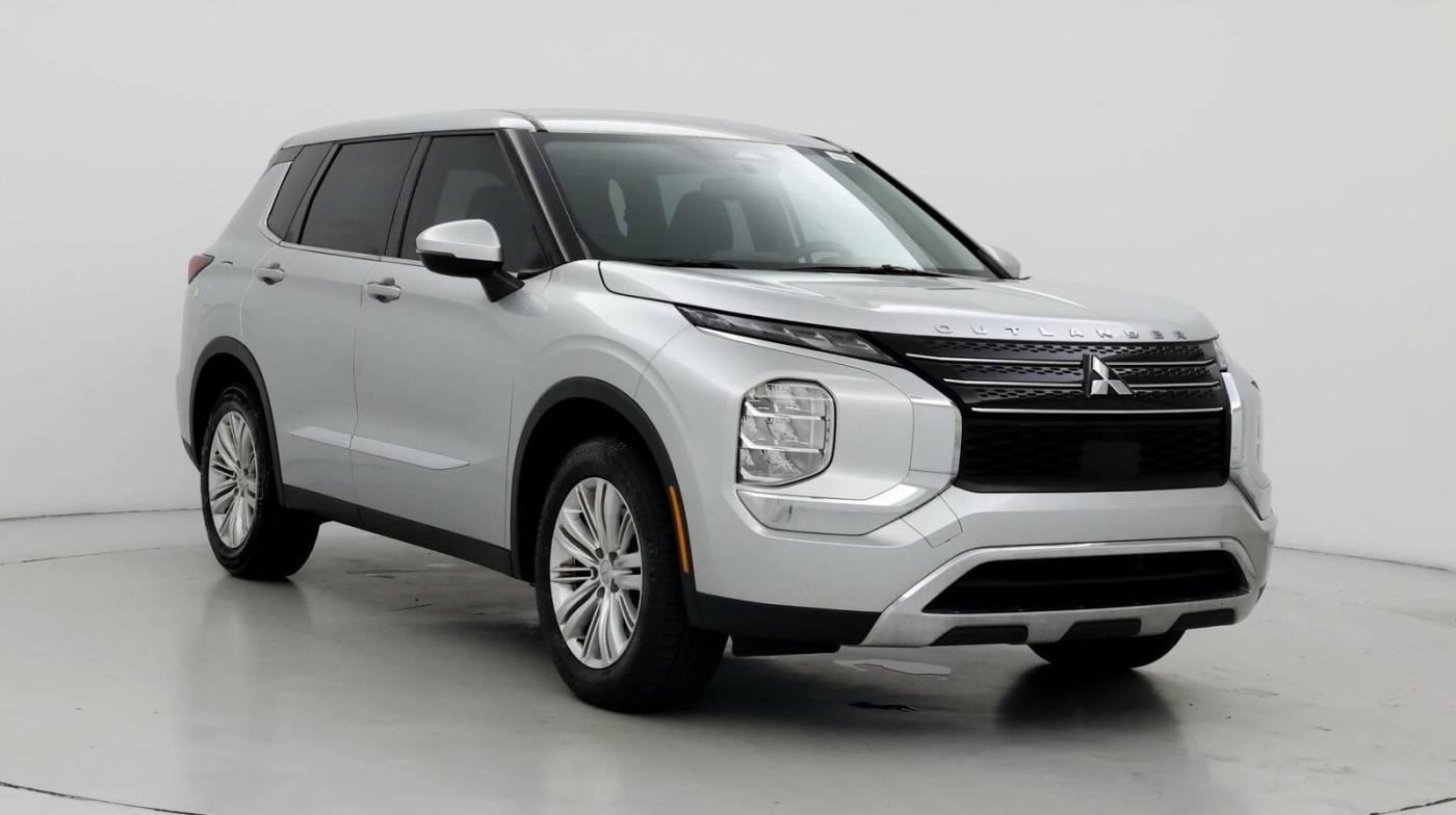 2022 Mitsubishi Outlander ES in Inglewood CA For Sale - Image 1