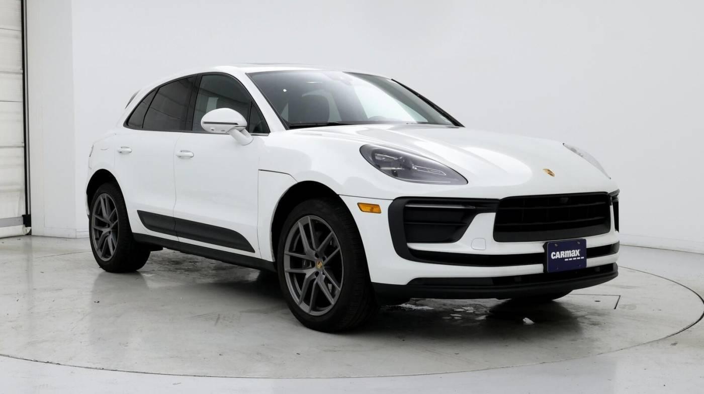 2022 Porsche Macan Standard in Inglewood CA For Sale - Image 1