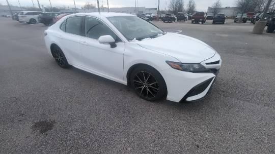2022 Toyota Camry SE in Evansville IN For Sale - Image 1