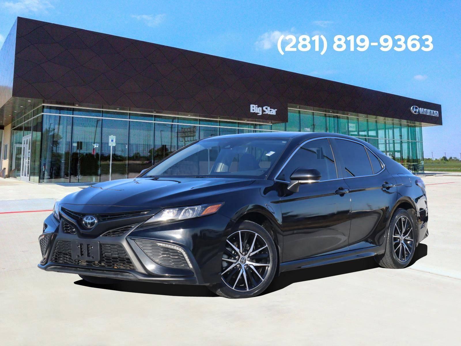 2022 Toyota Camry SE in Friendswood TX For Sale - Image 1