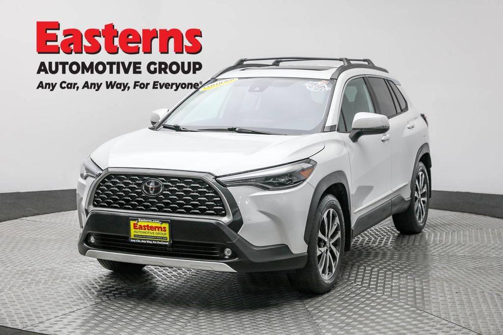 2022 Toyota Corolla Cross XLE in Alexandria VA For Sale - Image 1