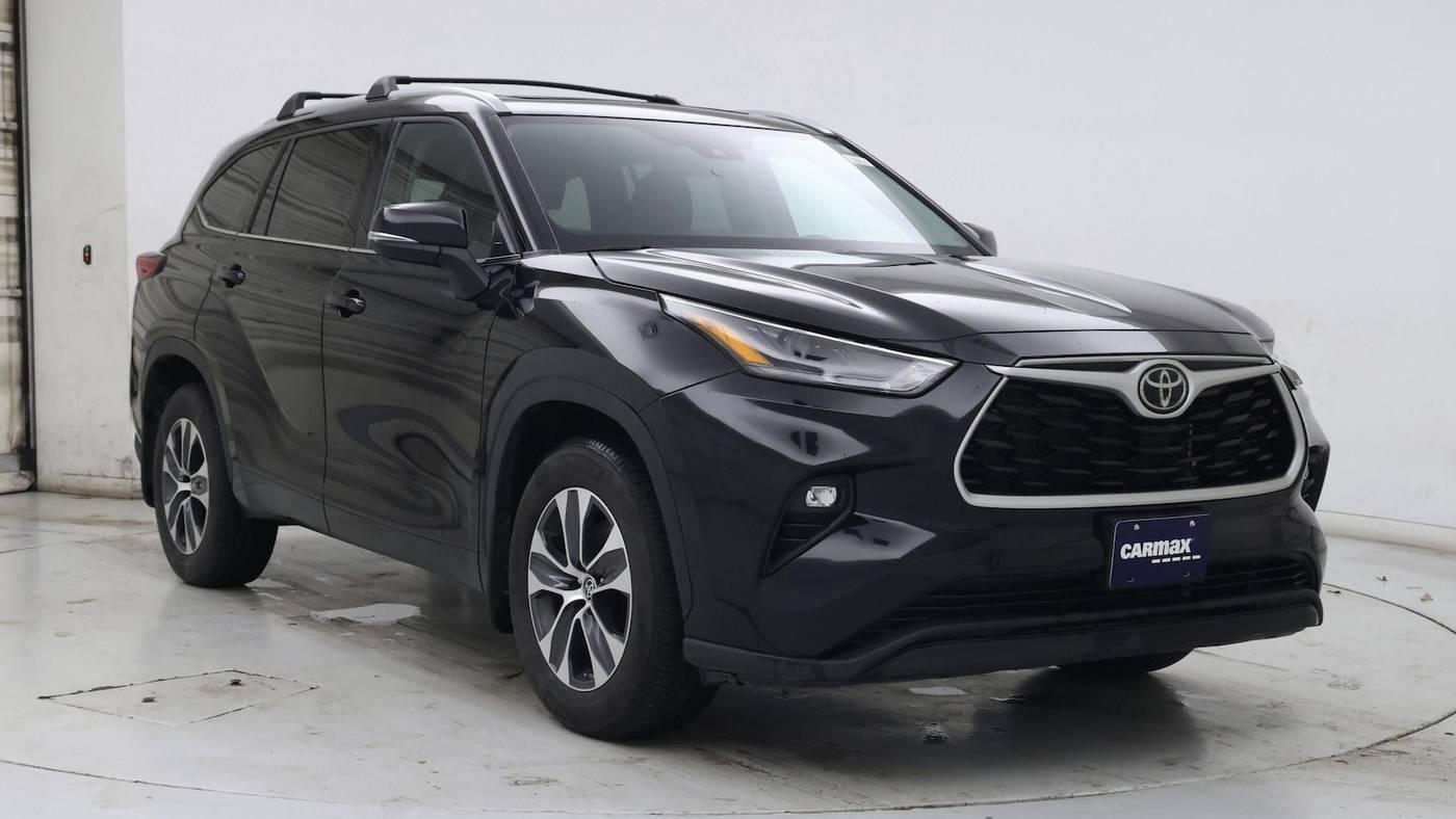 2022 Toyota Highlander XLE in Birmingham AL For Sale - Image 1