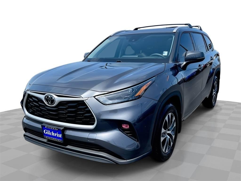 2022 Toyota Highlander XLE in Tacoma WA For Sale - Image 1