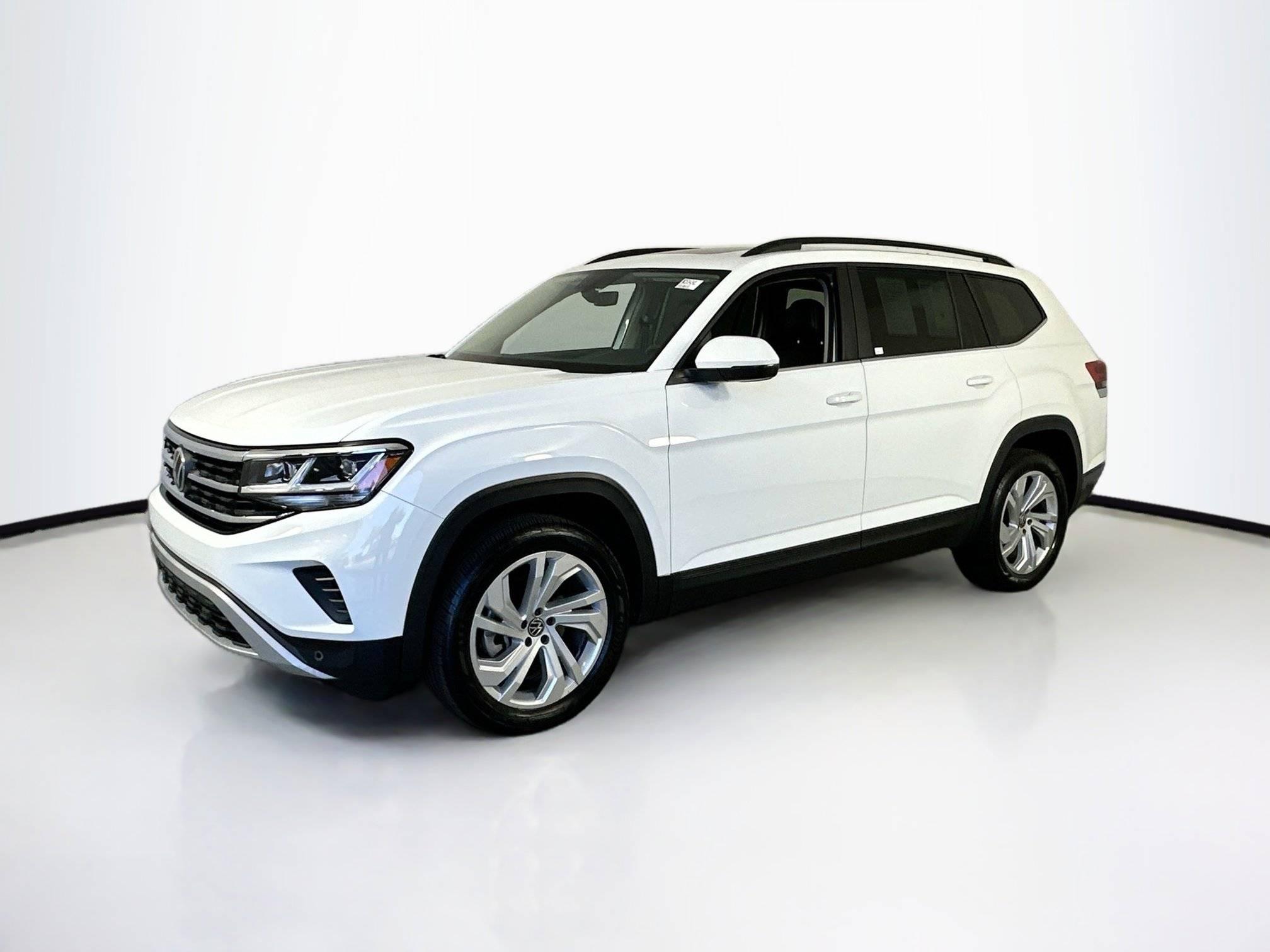 2022 Volkswagen Atlas SE with Technology in Palm Harbor FL For Sale - Image 1