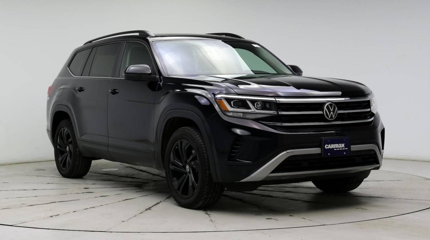 2022 Volkswagen Atlas SE with Technology in Inglewood CA For Sale - Image 1