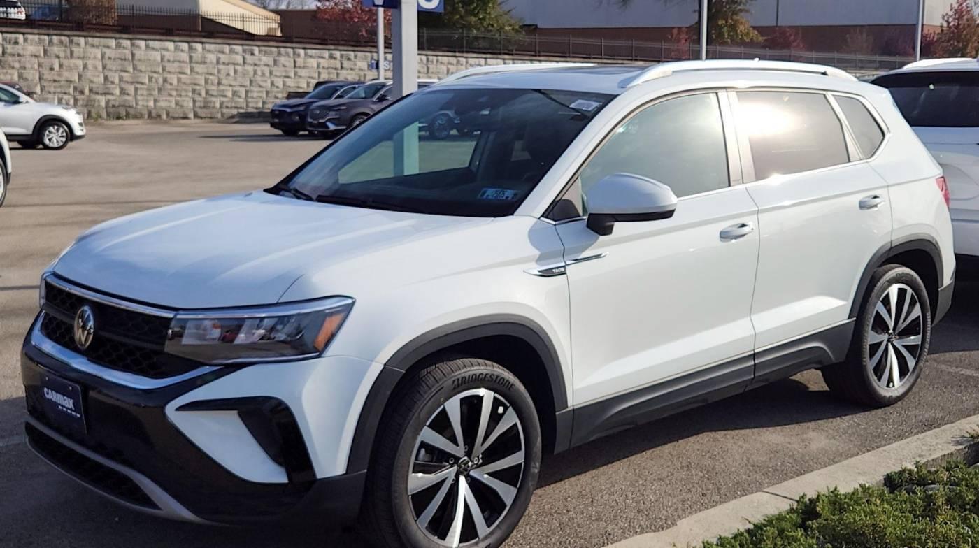 2022 Volkswagen Taos SE in Inglewood CA For Sale - Image 1