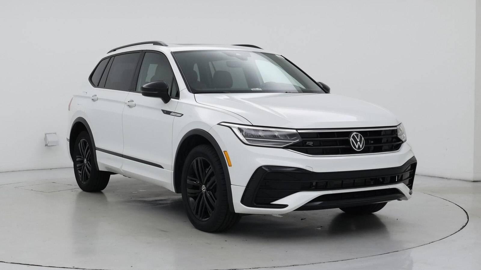 2022 Volkswagen Tiguan SE R-Line Black in Birmingham AL For Sale - Image 1