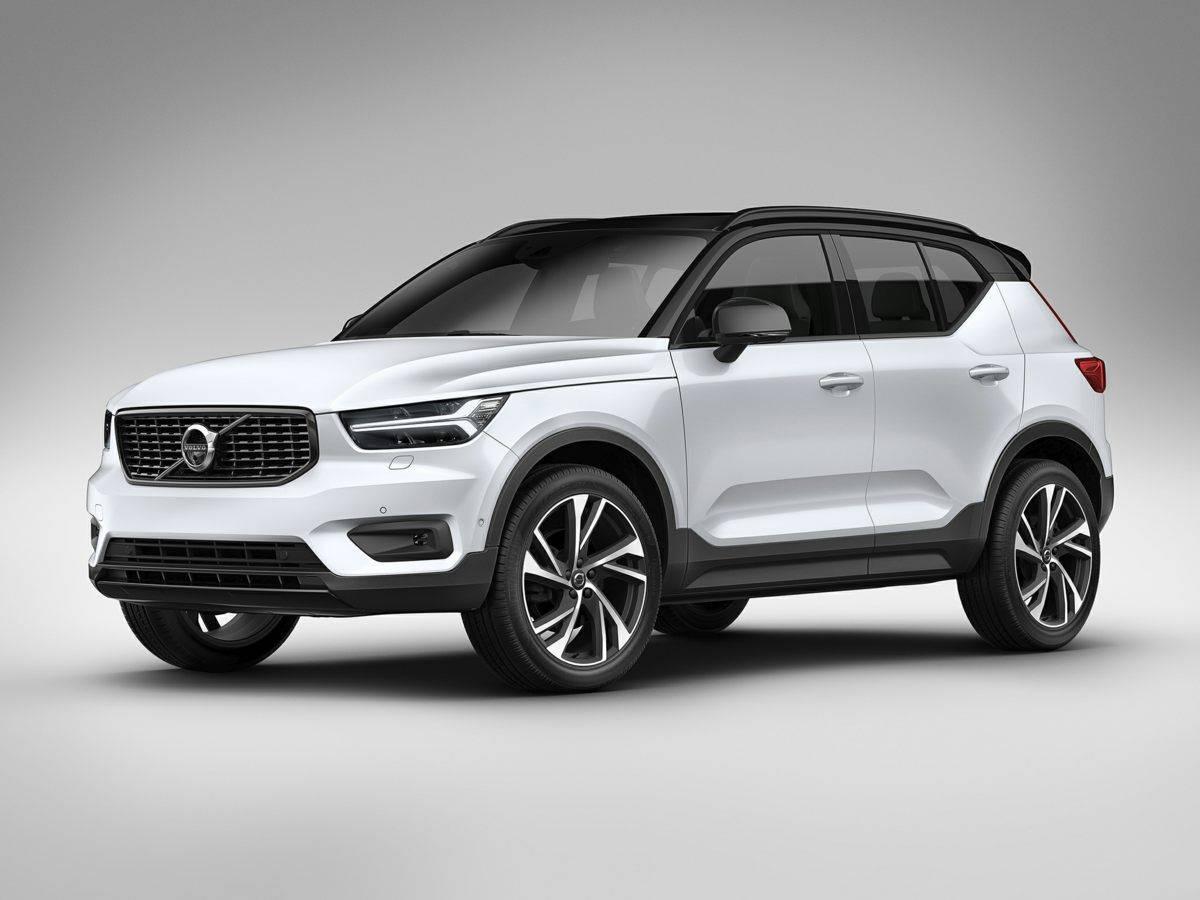 2022 Volvo XC40 R-Design in Cornelius NC For Sale - Image 1