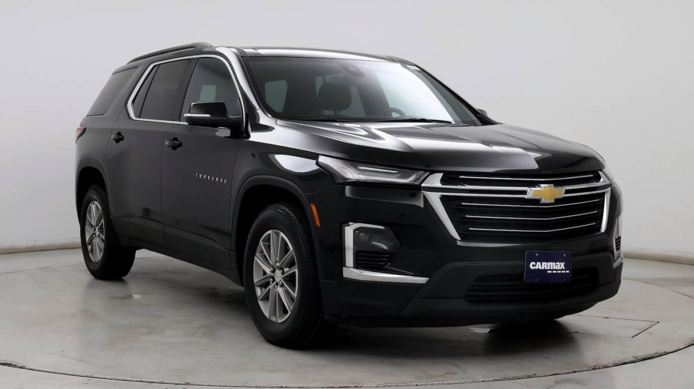 2023 Chevrolet Traverse LT Cloth in Inglewood CA For Sale - Image 1