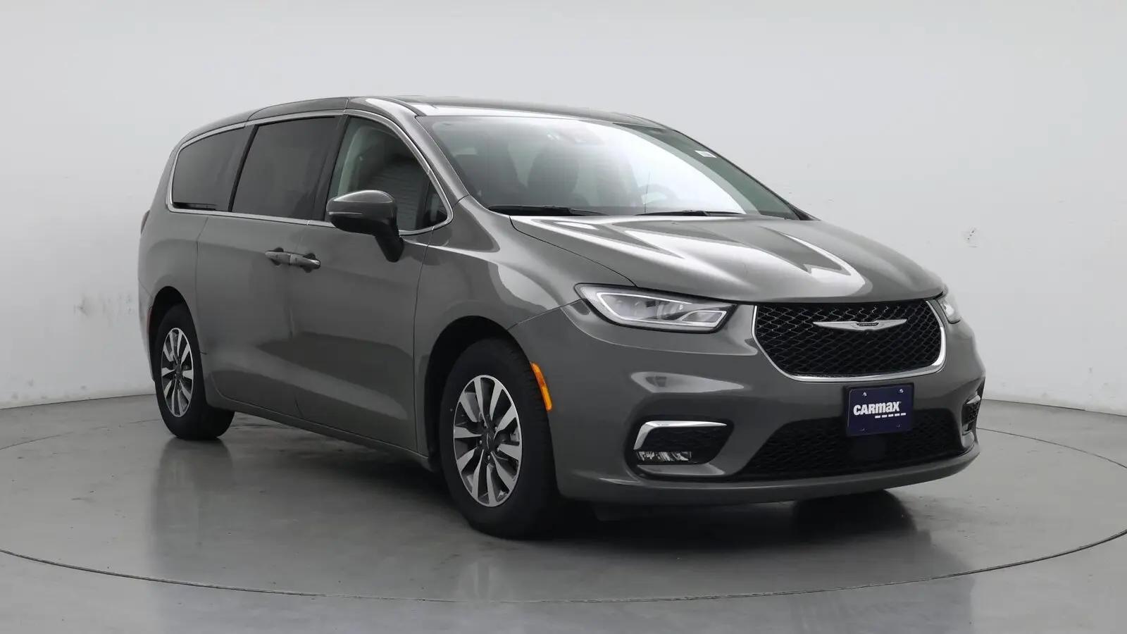 2023 Chrysler Pacifica Hybrid Touring L in Birmingham AL For Sale - Image 1
