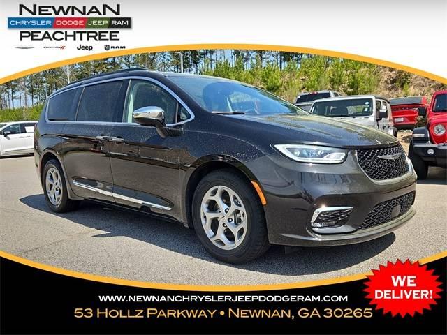2023 Chrysler Pacifica Limited in Cornelius NC For Sale - Image 1