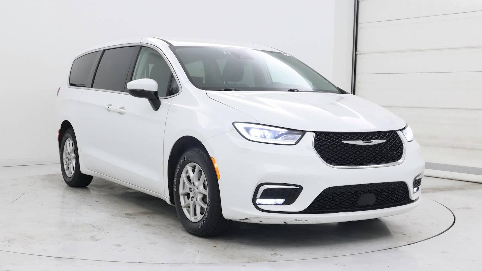 2023 Chrysler Pacifica Touring L in Birmingham AL For Sale - Image 1