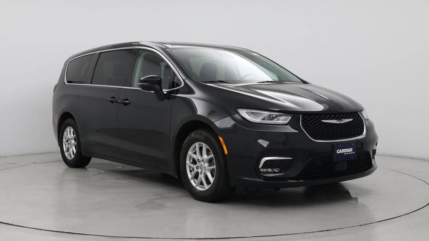 2023 Chrysler Pacifica Touring L in Birmingham AL For Sale - Image 1