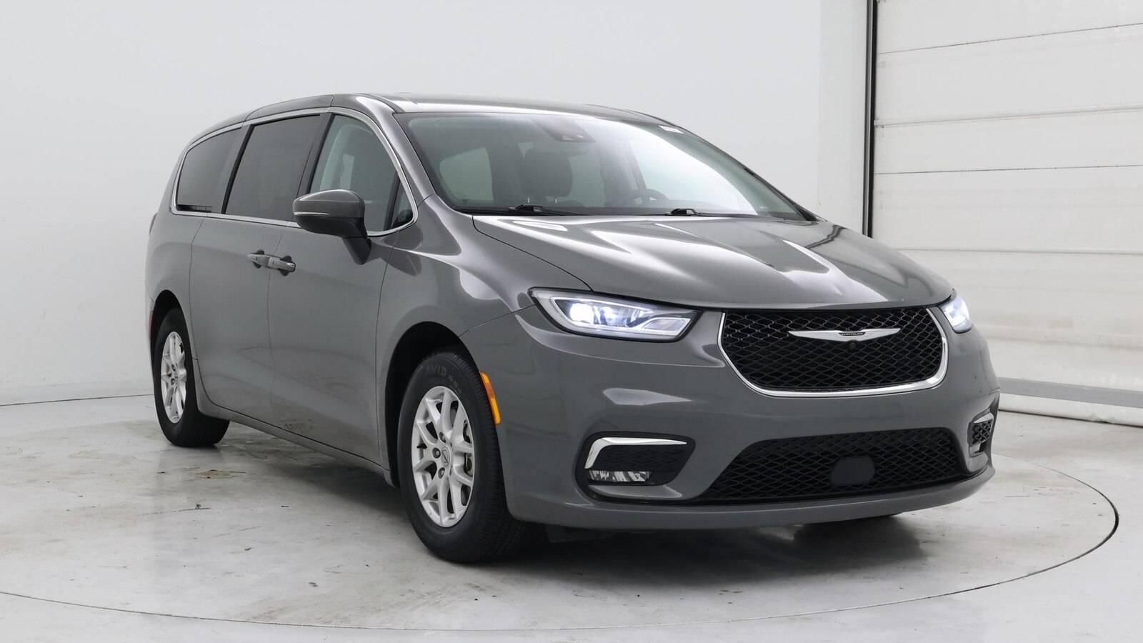 2023 Chrysler Pacifica Touring L in Birmingham AL For Sale - Image 1
