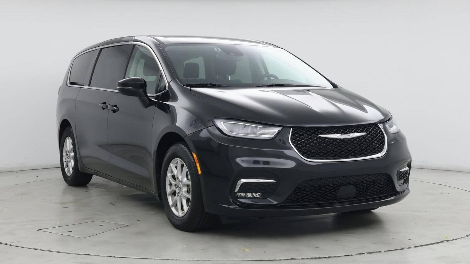 2023 Chrysler Pacifica Touring L in Birmingham AL For Sale - Image 1