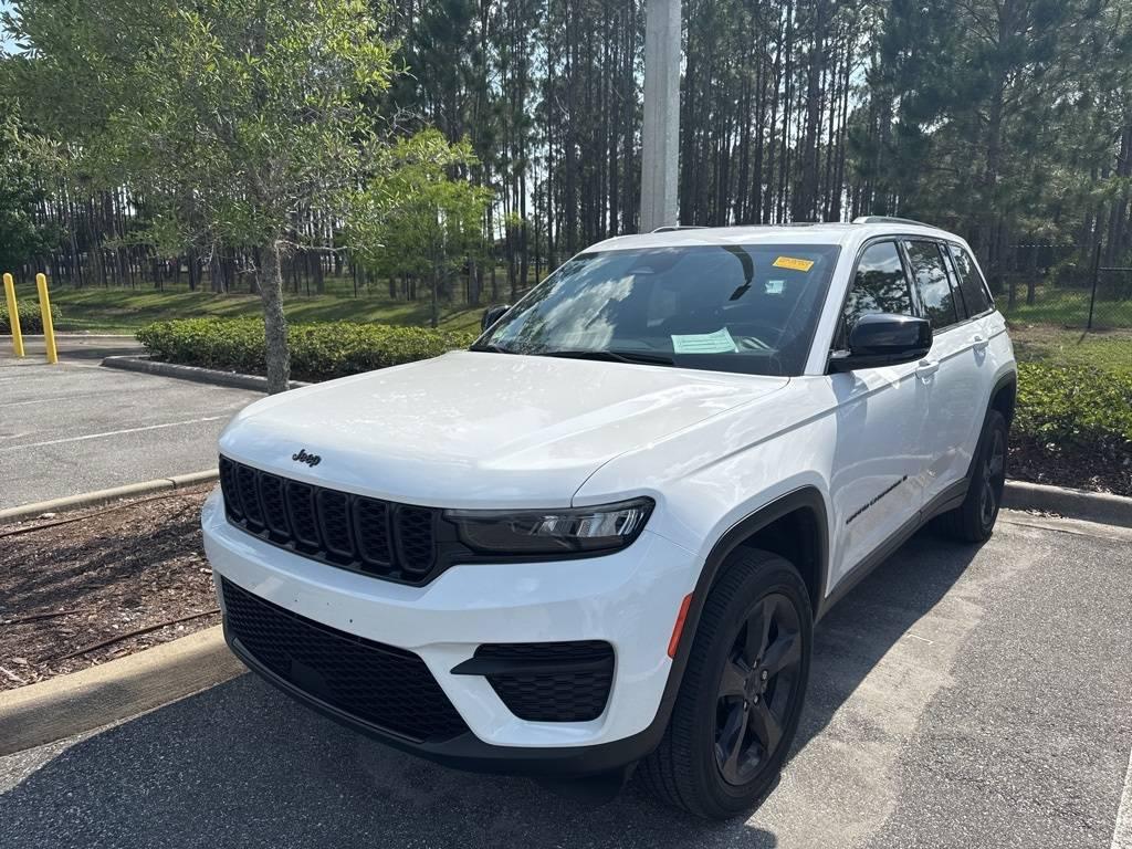 2023 Jeep Grand Cherokee Altitude in Orlando FL For Sale - Image 1