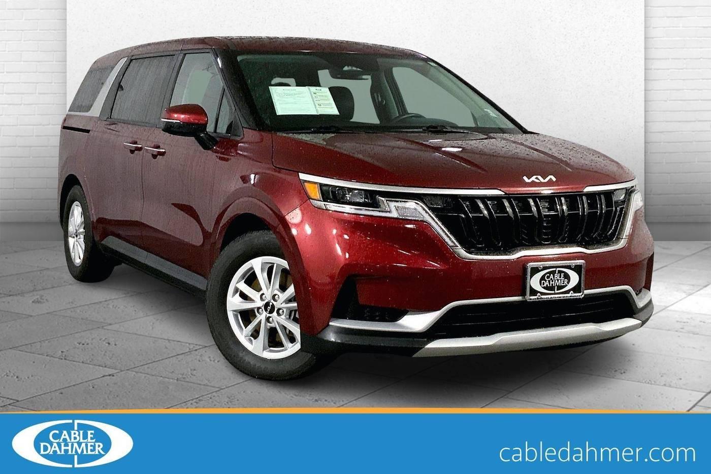 2023 Kia Carnival LXS in Lees Summit MO For Sale - Image 1