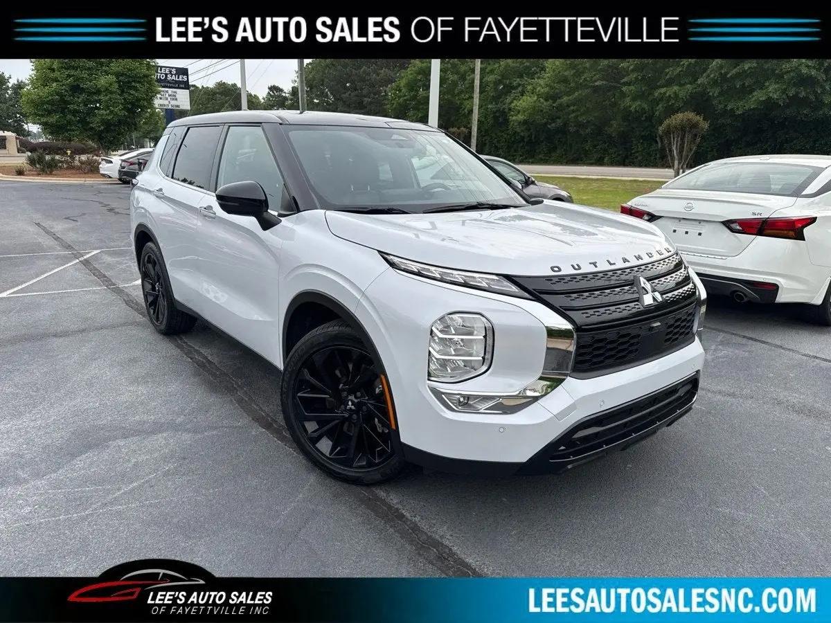 2023 Mitsubishi Outlander SEL in Fayetteville NC For Sale - Image 1