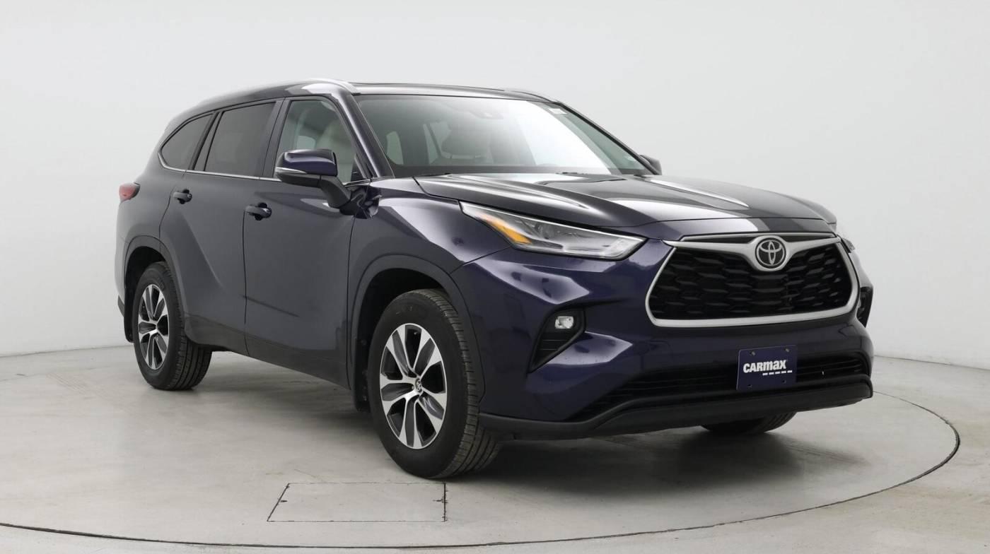 2023 Toyota Highlander XLE in Inglewood CA For Sale - Image 1