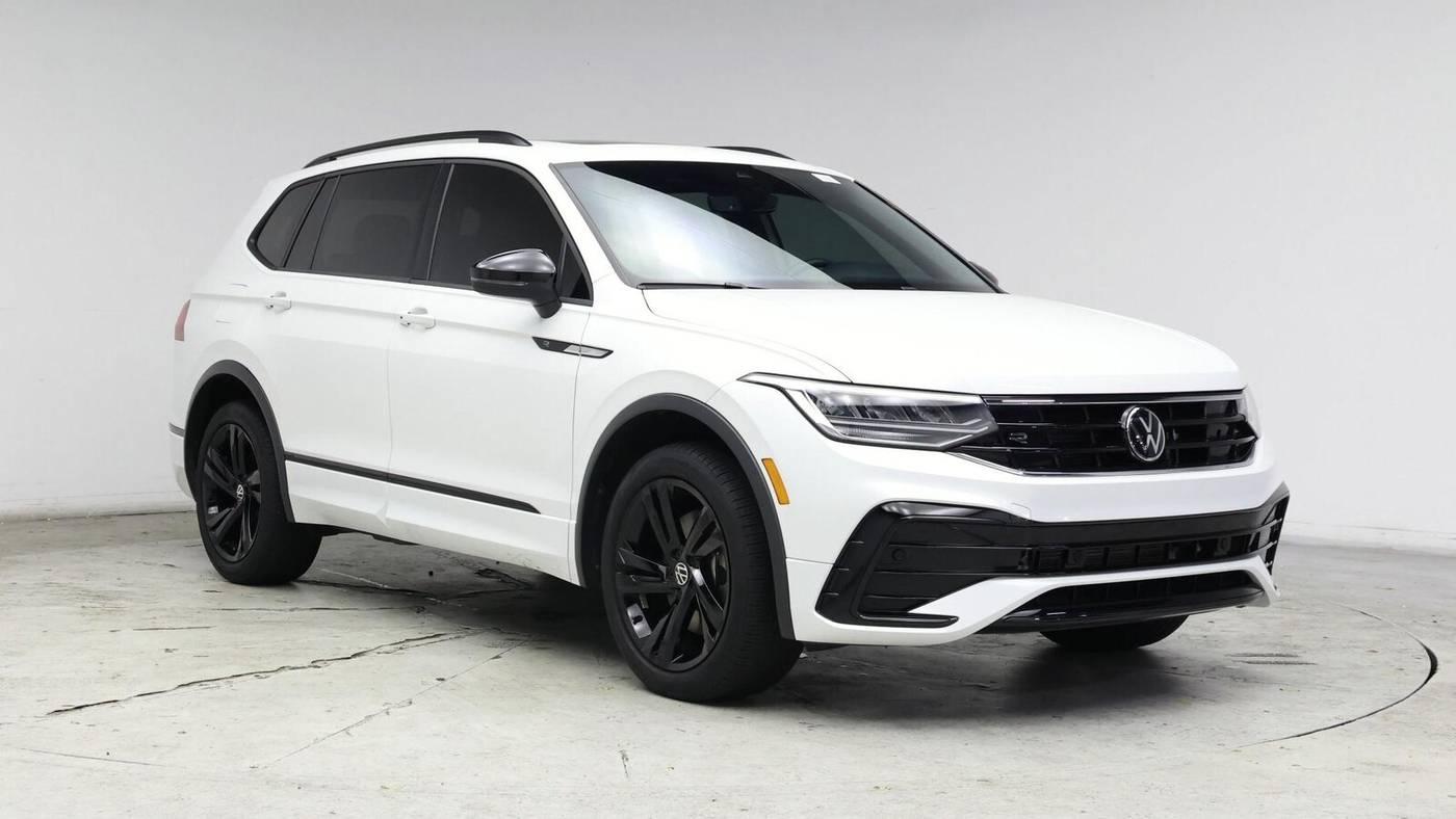 2023 Volkswagen Tiguan SE R-Line Black in Birmingham AL For Sale - Image 1