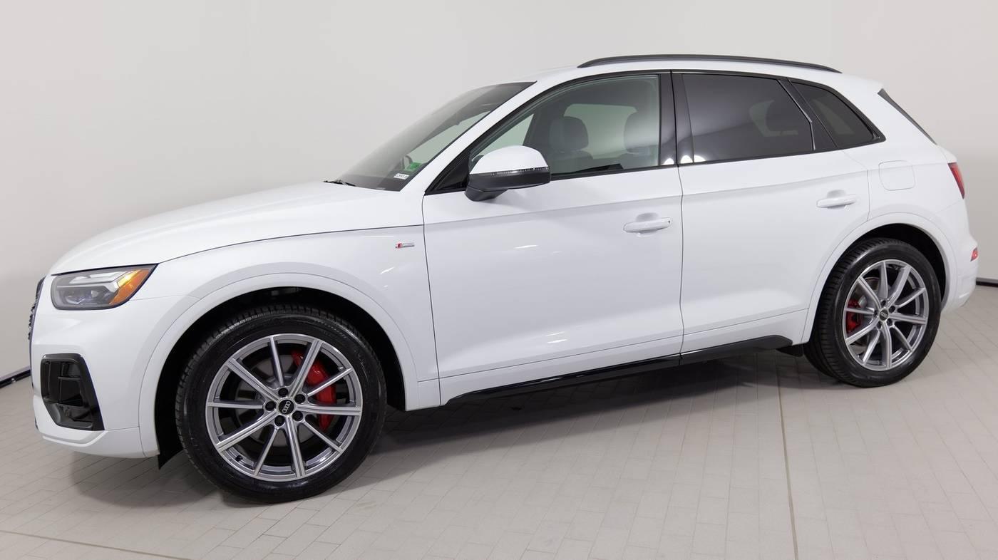 2024 Audi Q5 Plug-In Hybrid e Premium Plus in Alexandria VA For Sale - Image 1