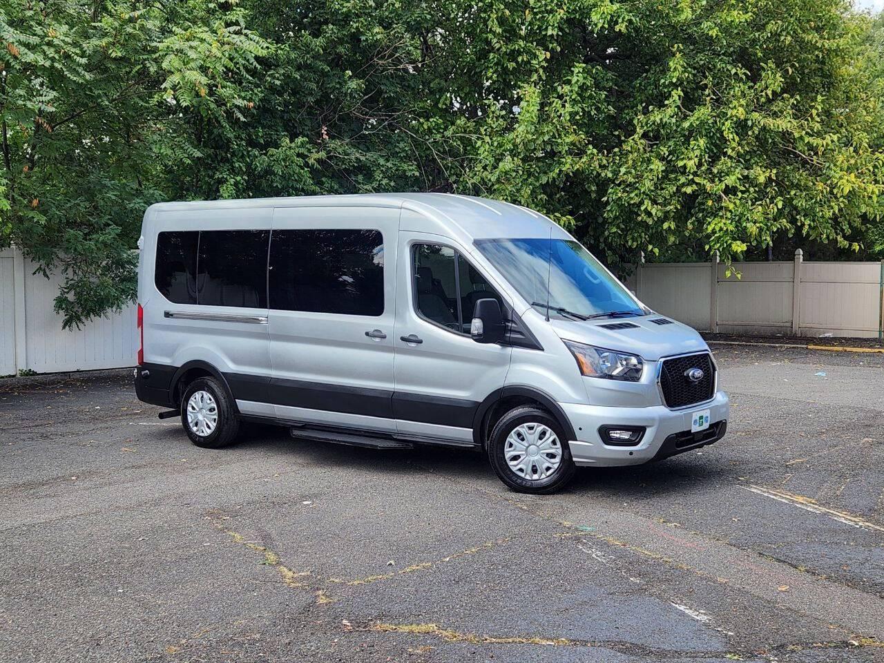 2024 Ford Transit Passenger Wagon T-350 XLT in Colonia NJ For Sale - Image 1