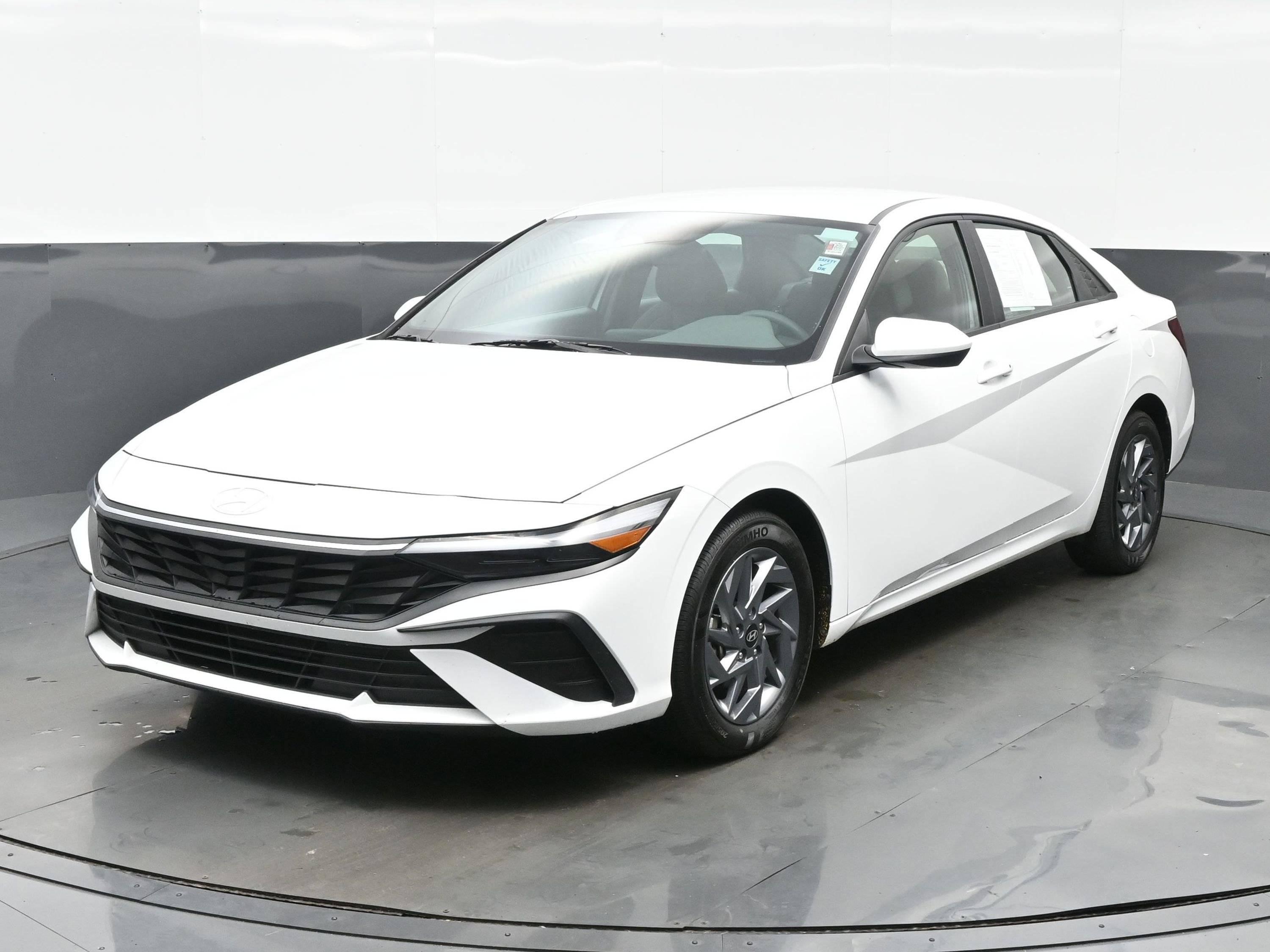 2024 Hyundai Elantra SEL in Bartlett IL For Sale - Image 1