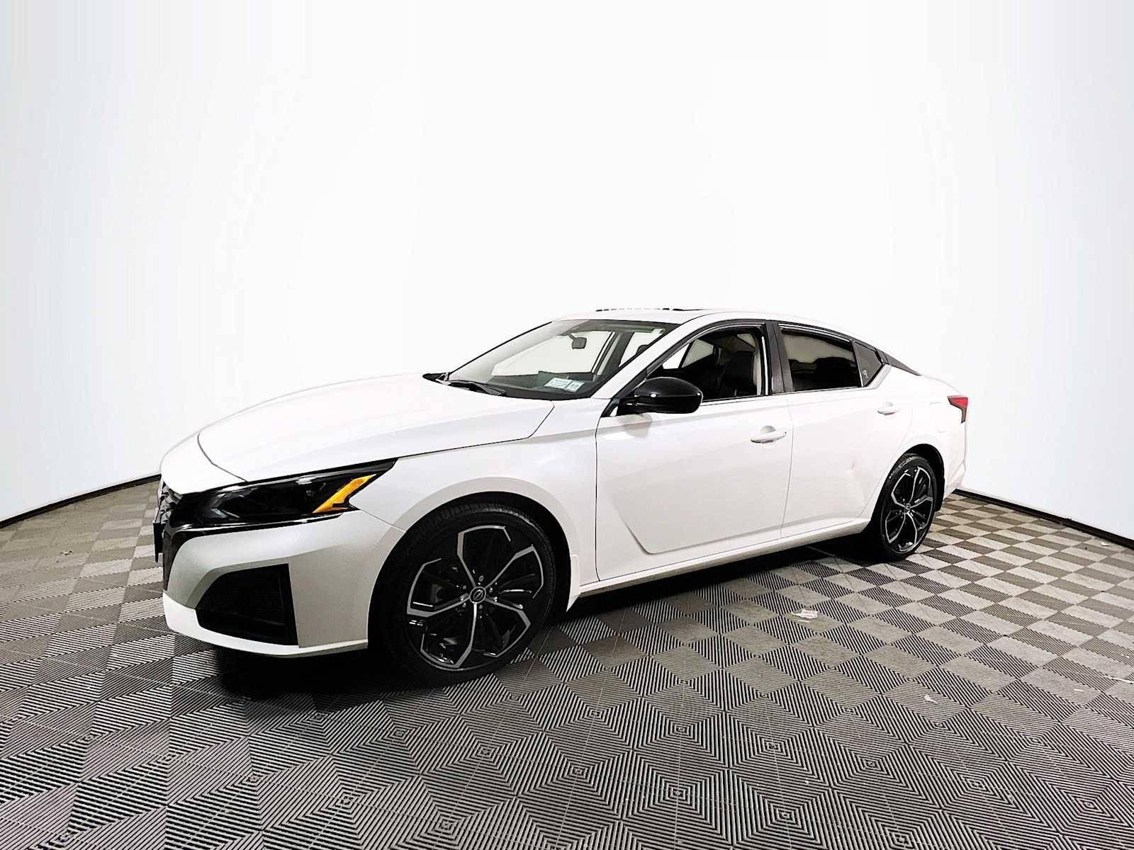 2024 Nissan Altima SR in Keyport NJ For Sale - Image 1