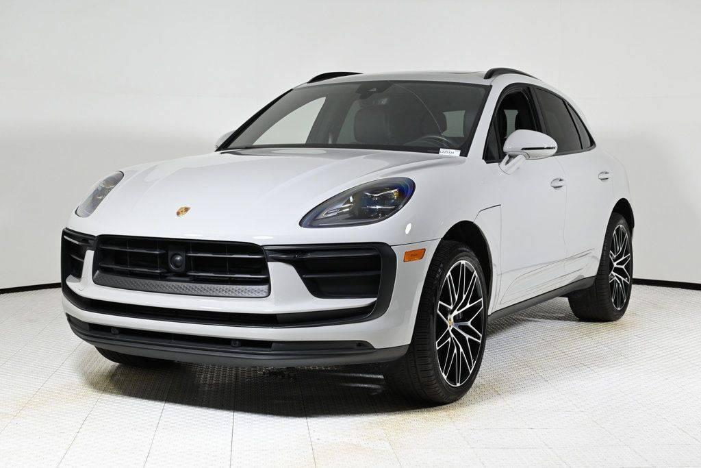 2024 Porsche Macan Standard in Coral Gables FL For Sale - Image 1