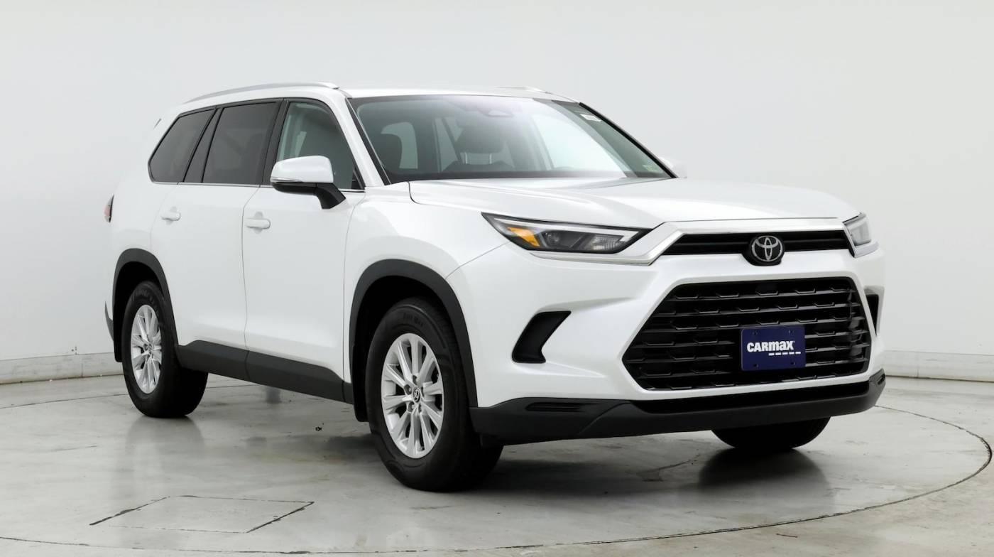 2024 Toyota Grand Highlander XLE in Inglewood CA For Sale - Image 1