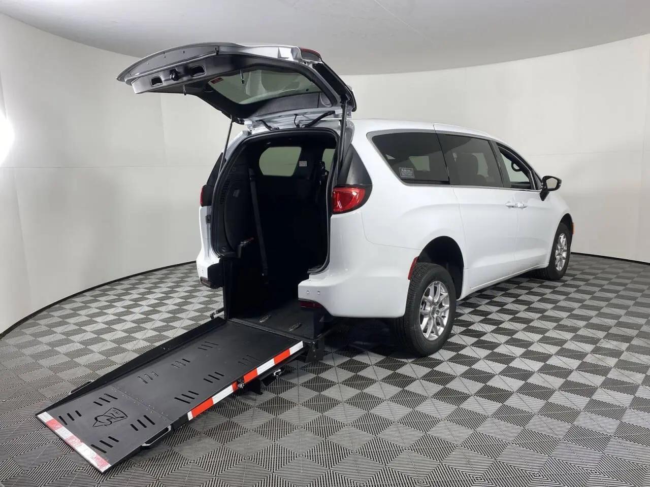 2025 Chrysler Voyager LX in Phoenix AZ For Sale - Image 1