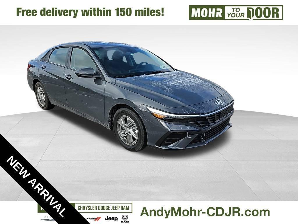 2025 Hyundai Elantra SE in Indianpolis IN For Sale - Image 1
