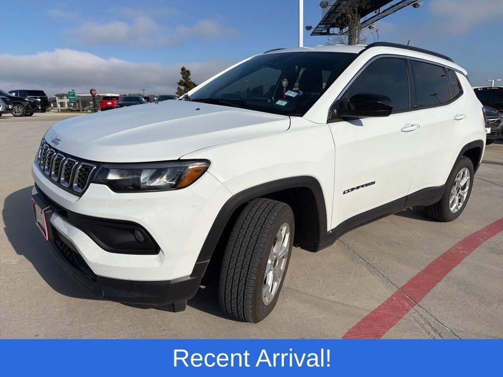 2025 Jeep Compass Latitude in Fort Worth TX For Sale - Image 1