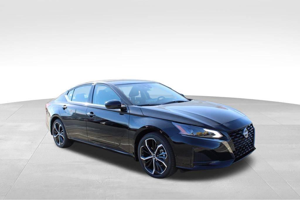 2025 Nissan Altima SR in Indianapolis IN For Sale - Image 1