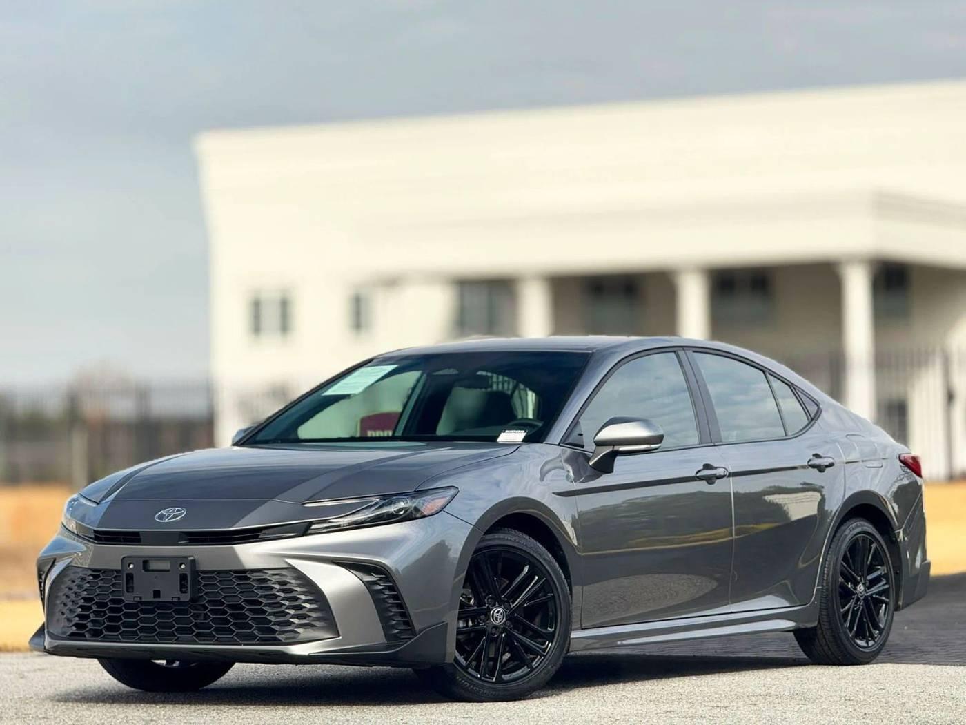 2025 Toyota Camry Hybrid SE in Lawrenceville GA For Sale - Image 1