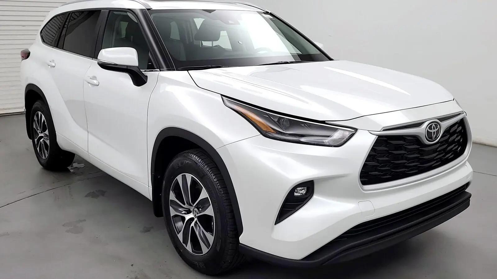2025 Toyota Highlander XLE in Birmingham AL For Sale - Image 1