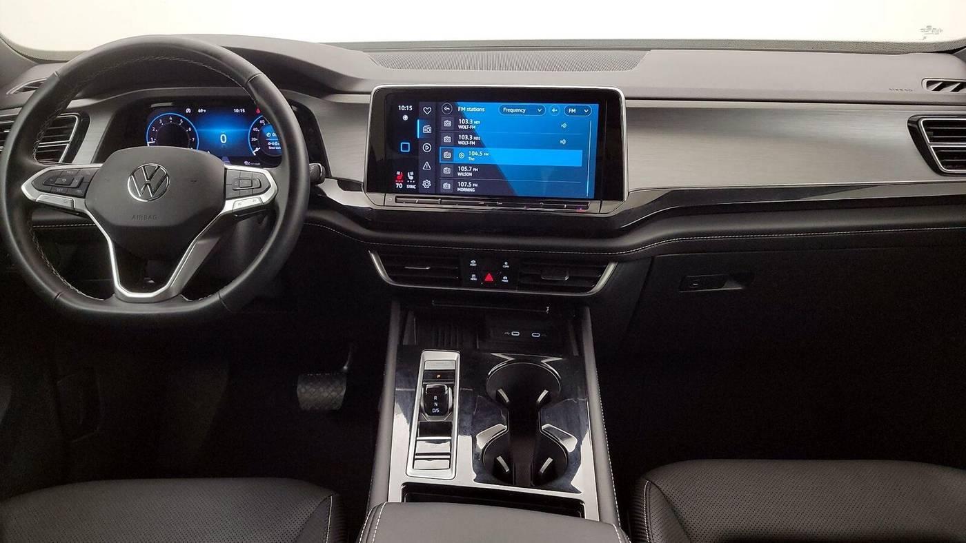 2025 Volkswagen Atlas Cross Sport SE with Technology in Birmingham AL For Sale - Image 1