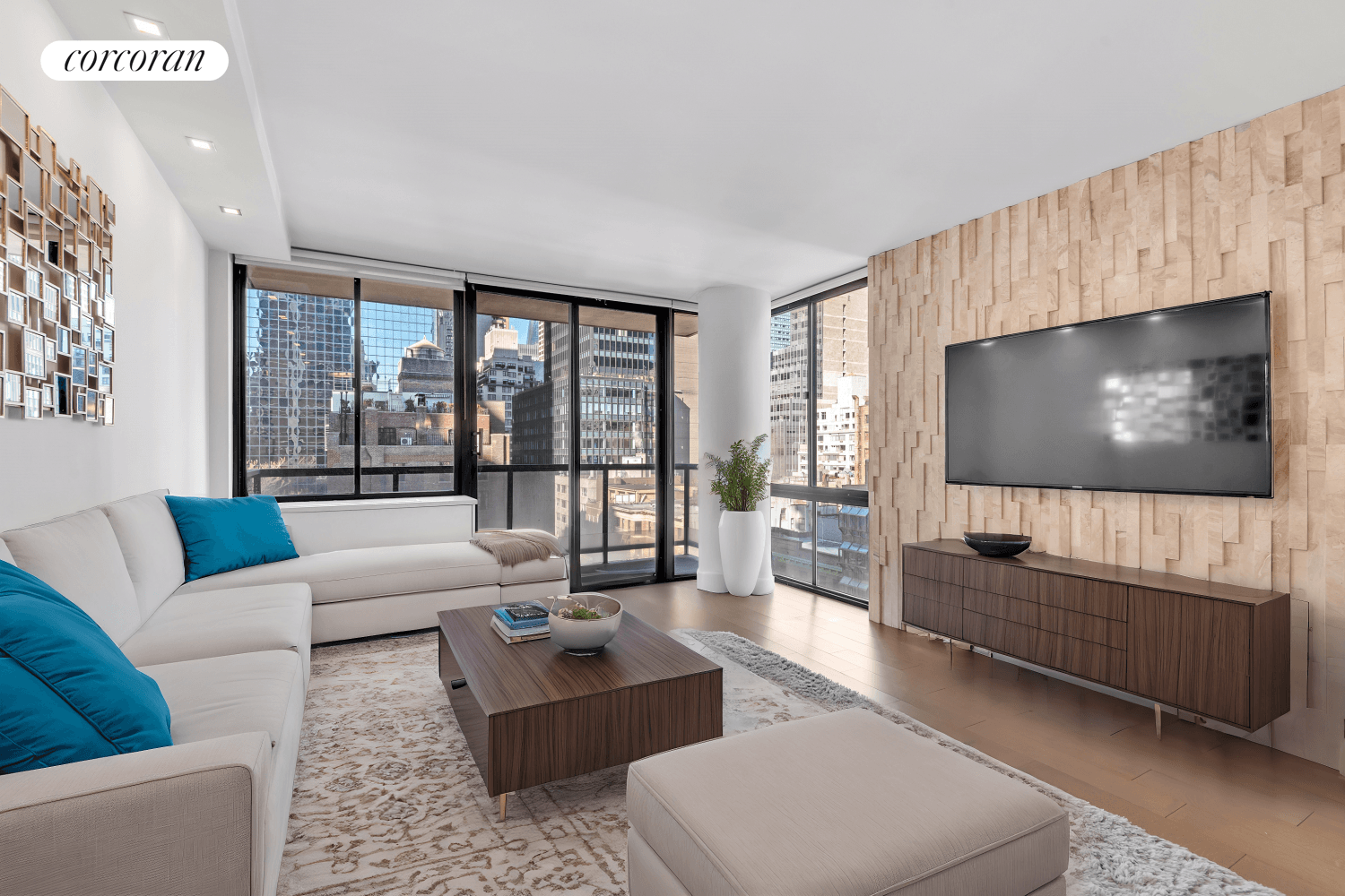 Condo/Apartment for Sale, 10017 - Image 1