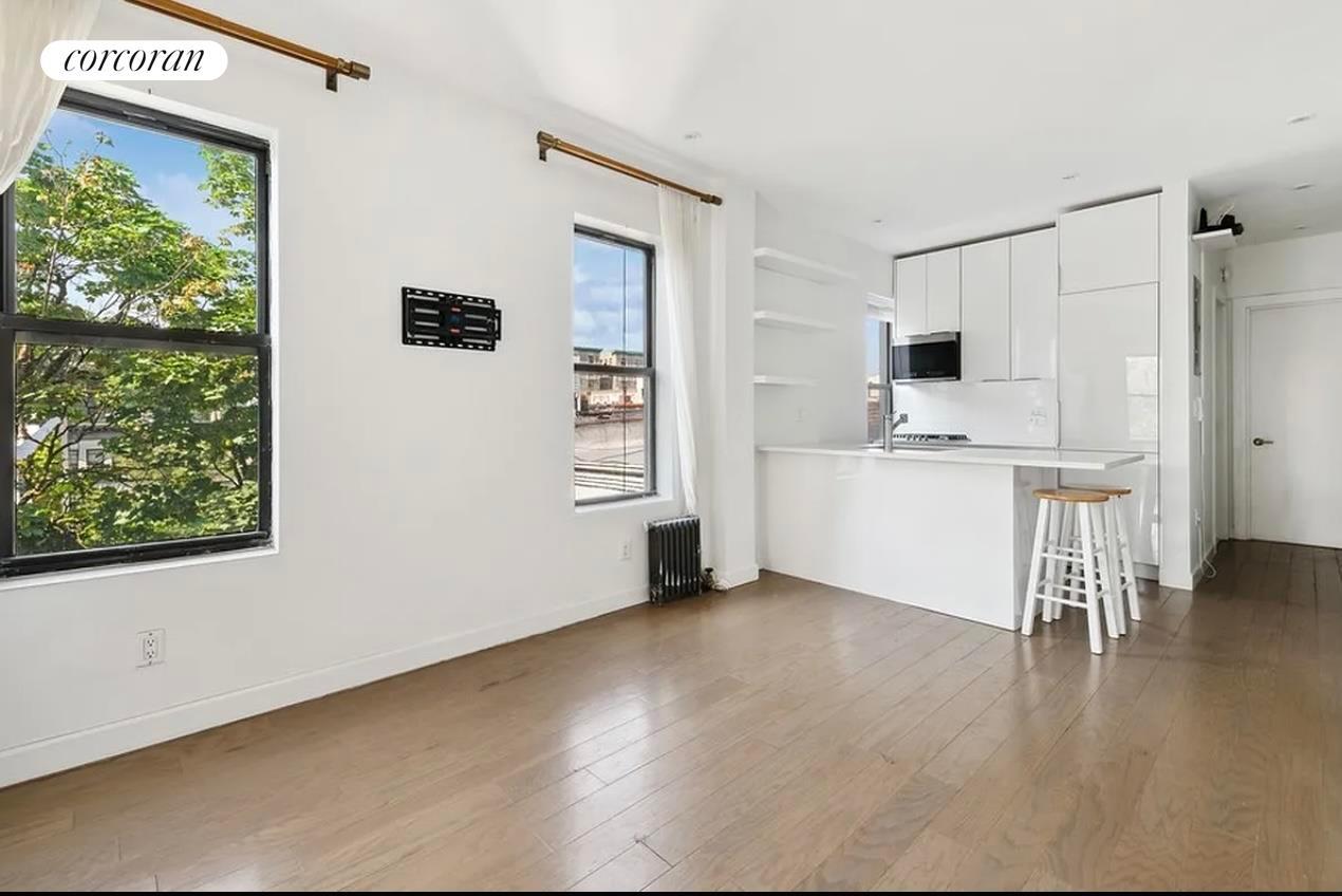 Condo/Apartment for Sale, 10031 - Image 1