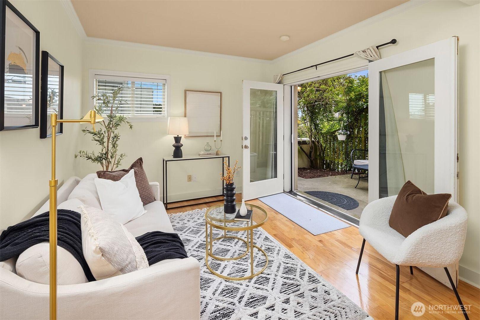 Condo/Apartment for Sale, 2203 Yale Avenue 98102 - Image 1