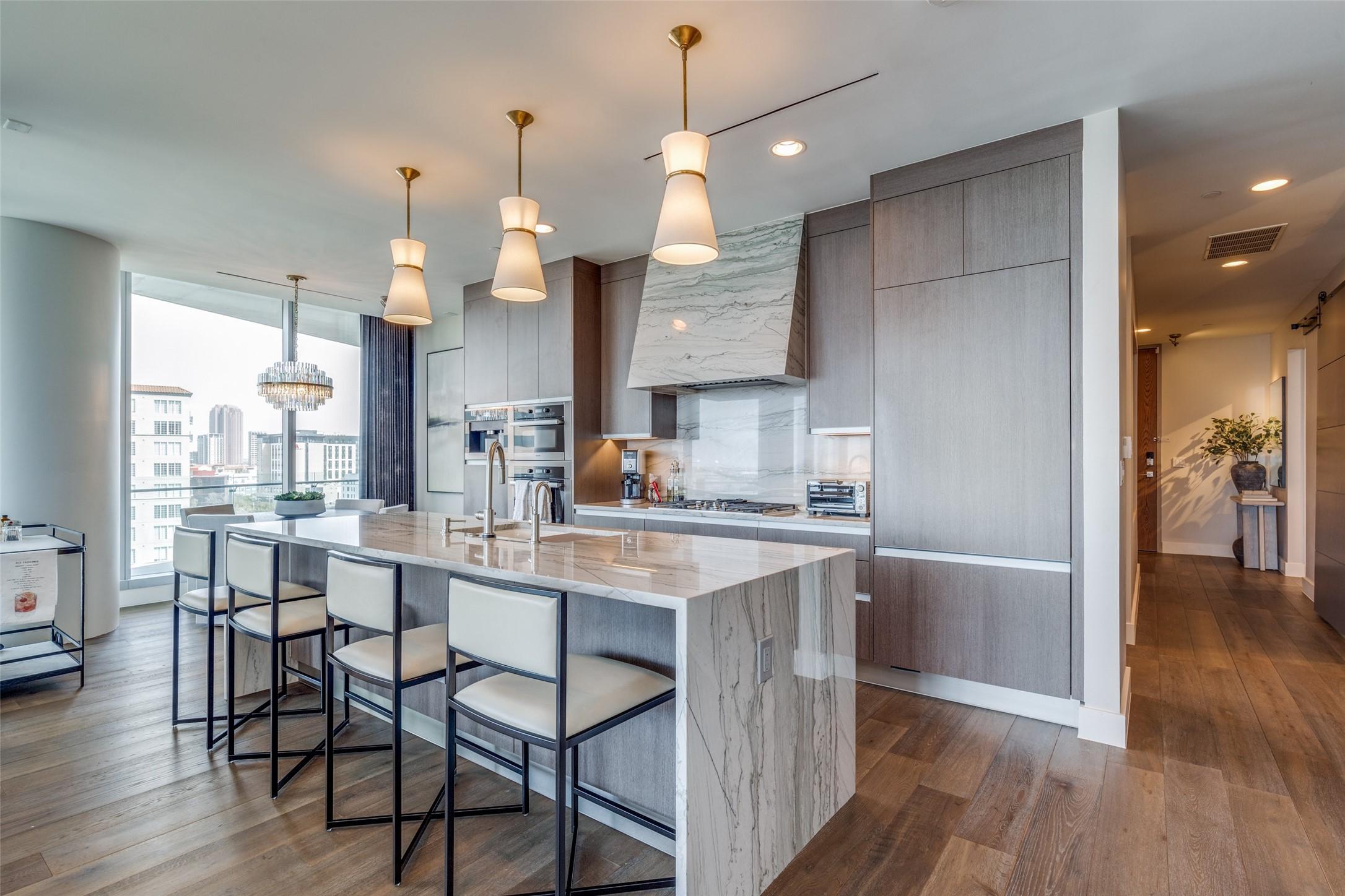 Condo/Apartment for Sale, 3130 Harwood Street 75201 - Image 1